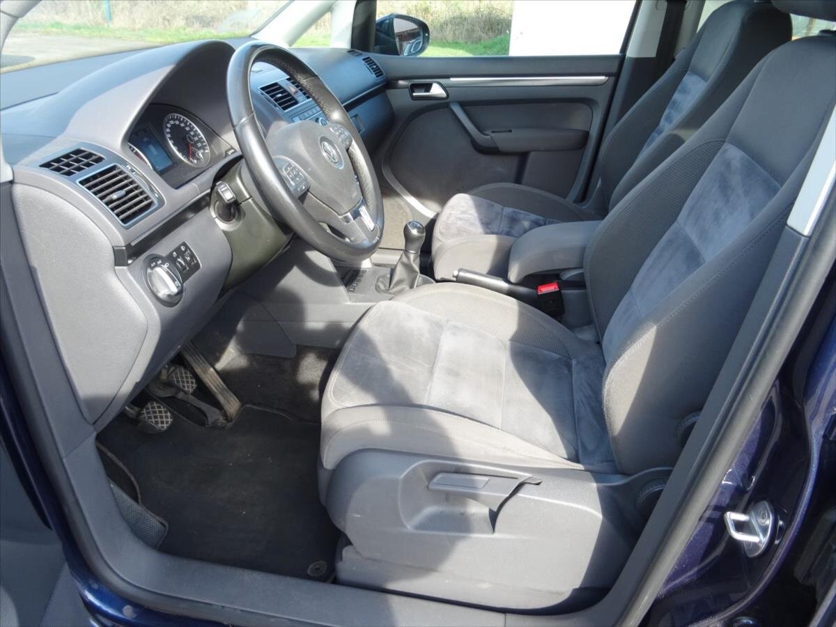 Volkswagen Touran MPV 1,2 l 77 kw