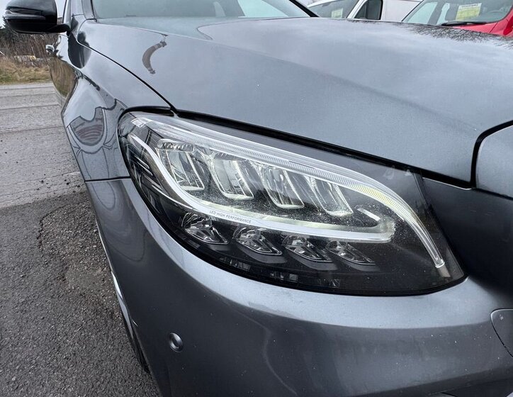 Mercedes-Benz Třídy C Kombi 2,2 l 143 kw