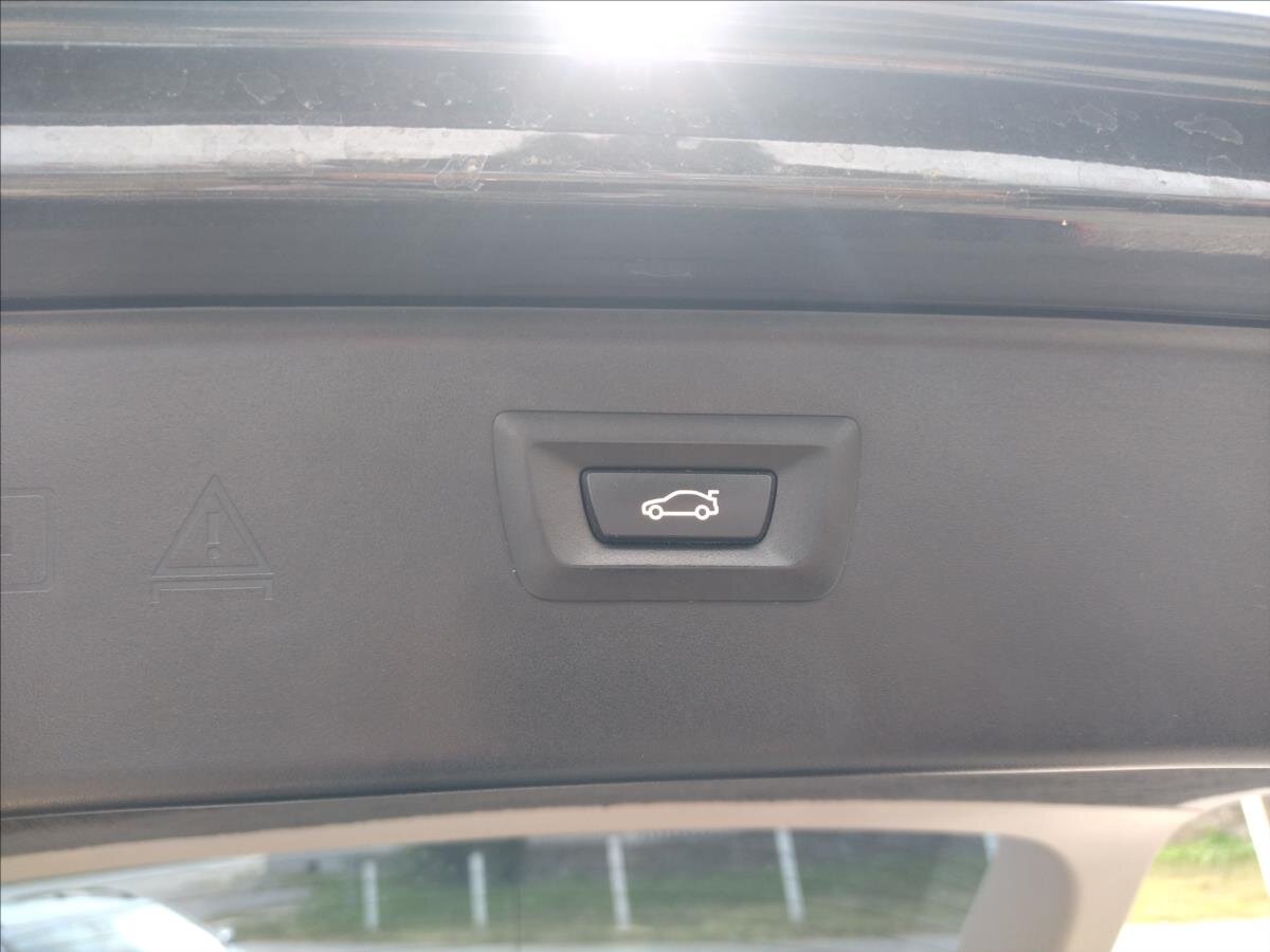 BMW Řada 5 Kombi 3,0 l 190 kw