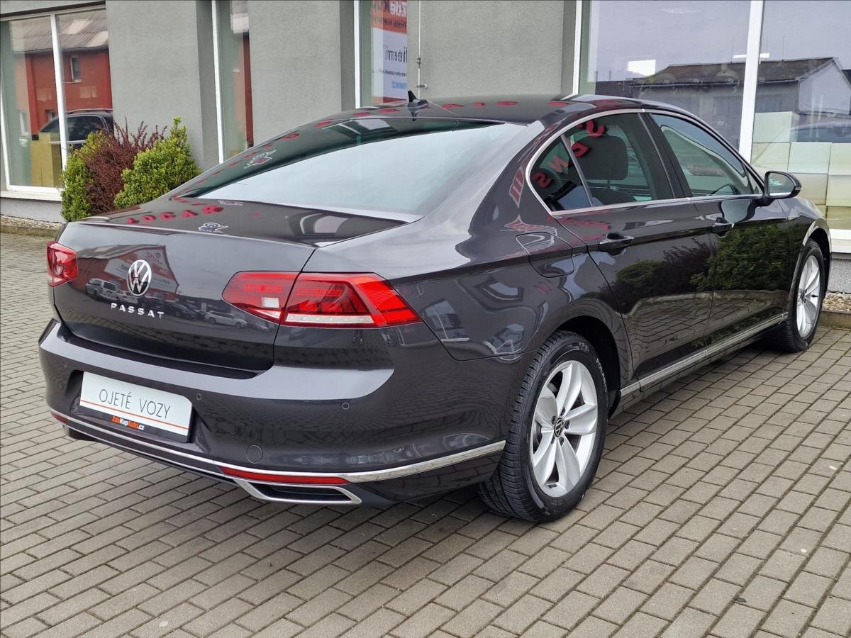 Volkswagen Passat Sedan / Limuzína 2,0 l 147 kw