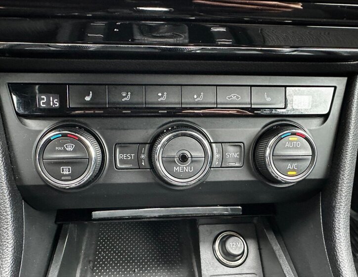 Škoda Superb Sedan / Limuzína 2,0 l 110 kw