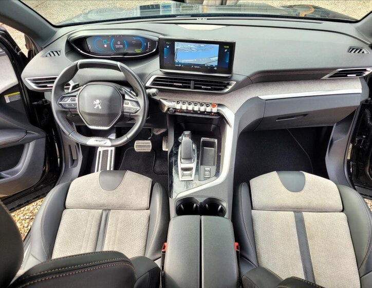 Peugeot 3008 SUV / Terénní 1,6 l 165 kw