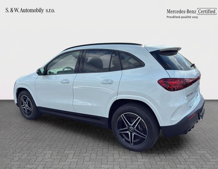 Mercedes-Benz EQA 12