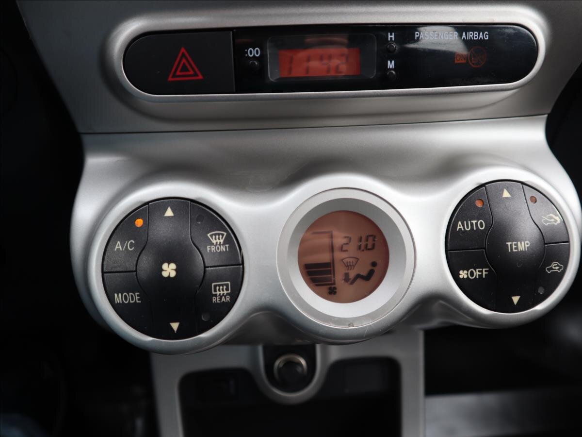 Toyota Urban Cruiser Hatchback 1,3 l 74 kw