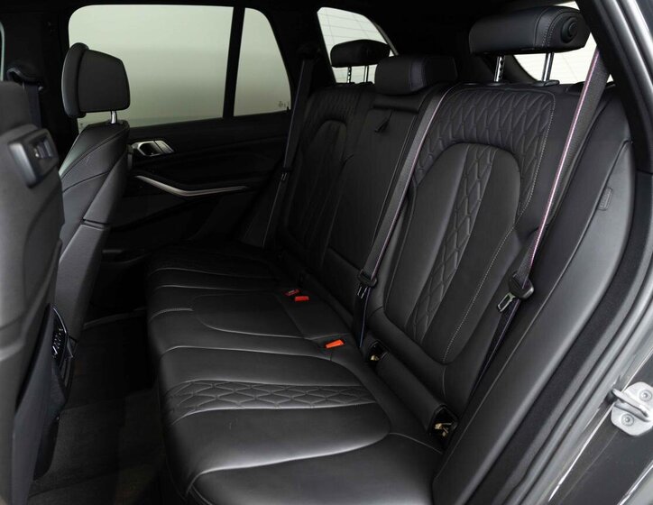 BMW X5 SUV / Terénní 4,4 l 390 kw