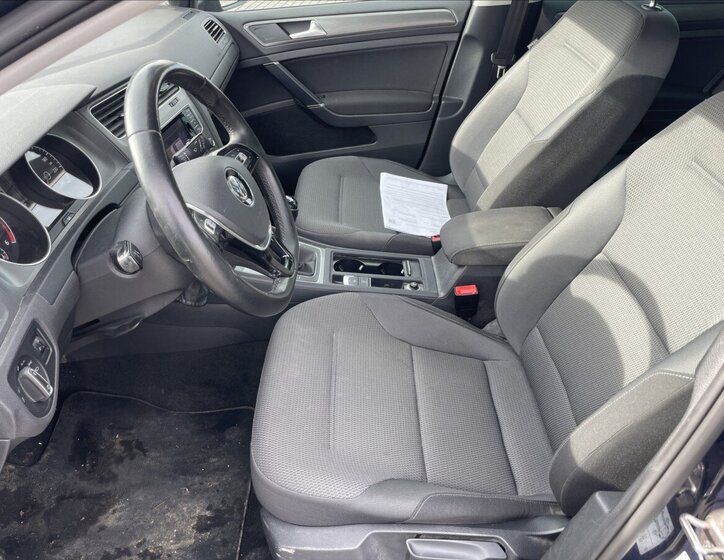 Volkswagen Golf Hatchback 1,6 l 77 kw