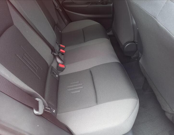 Toyota C-HR SUV 1,8 l 103 kw