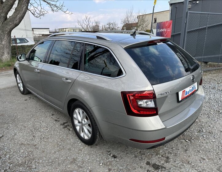 Škoda Octavia Kombi 1,5 l 110 kw