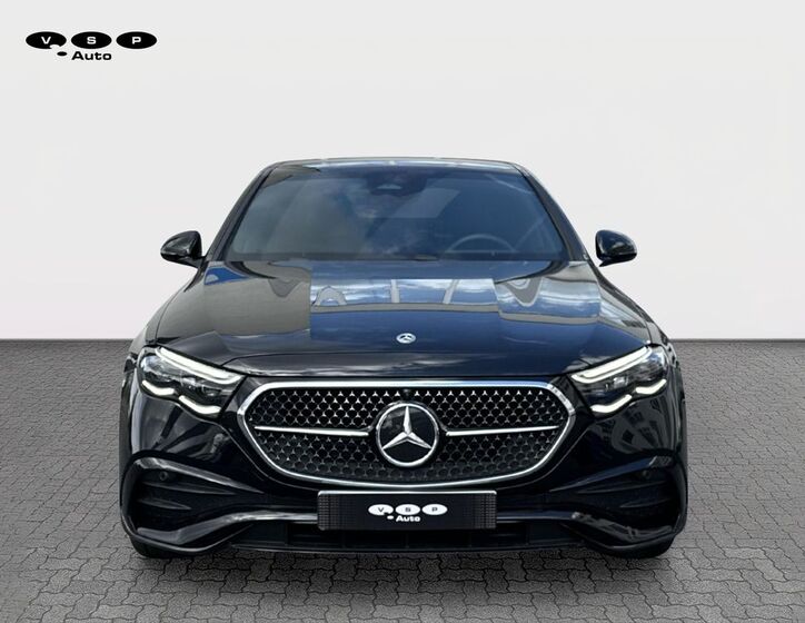 Mercedes-Benz Třídy E 8