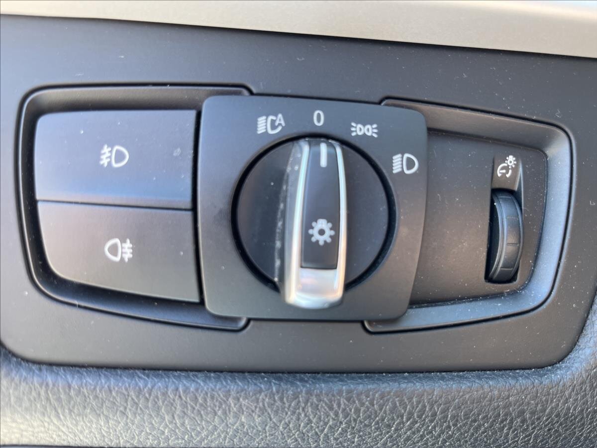 BMW Řada 3 Sedan / Limuzína 2,0 l 135 kw