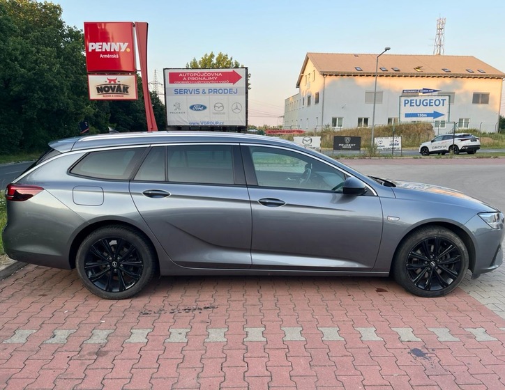 Opel Insignia 11