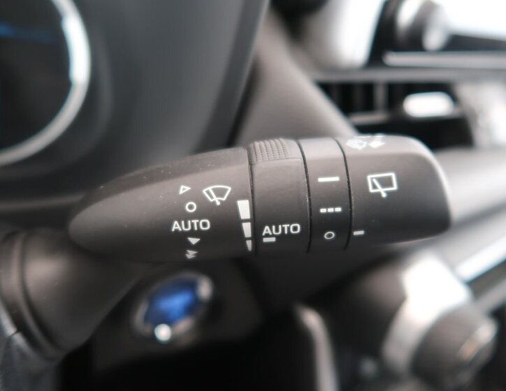 Toyota RAV4 SUV 2,5 l 131 kw