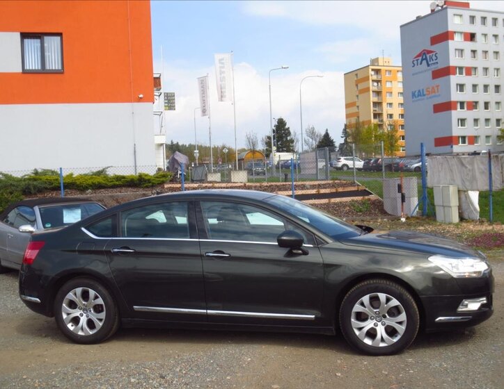 Citroën C5 Sedan / Limuzína 2,0 l 103 kw