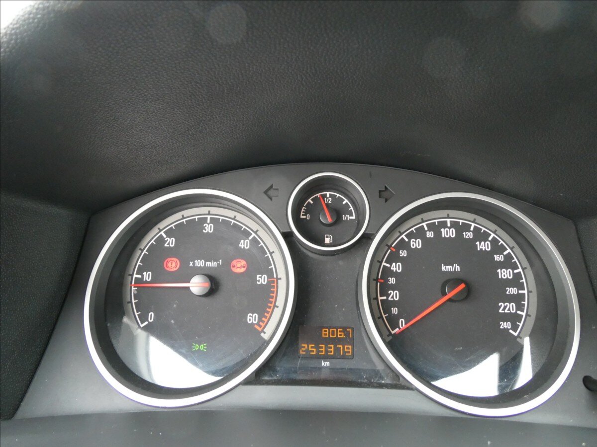 Opel Astra Kombi 1,7 l 74 kw