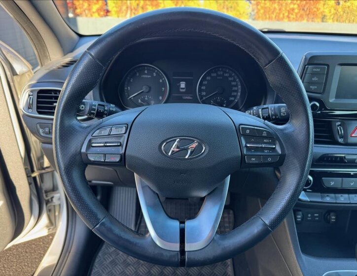 Hyundai i30 Kombi 1,4 l 103 kw