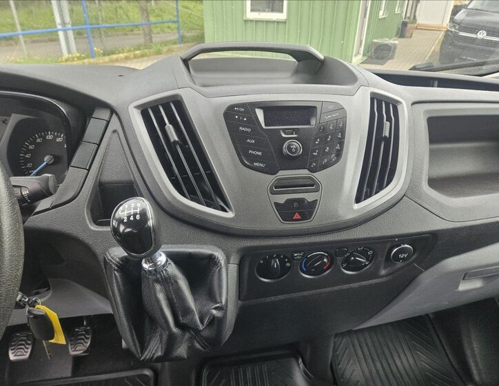 Ford Transit 14