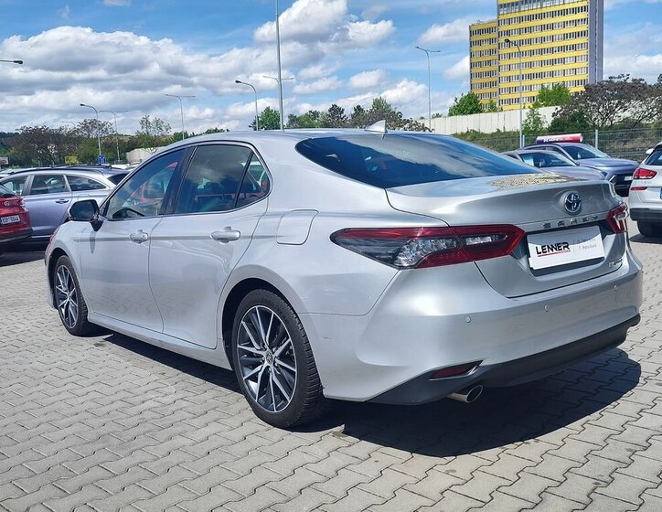 Toyota Camry Sedan / Limuzína 2,5 l 160 kw