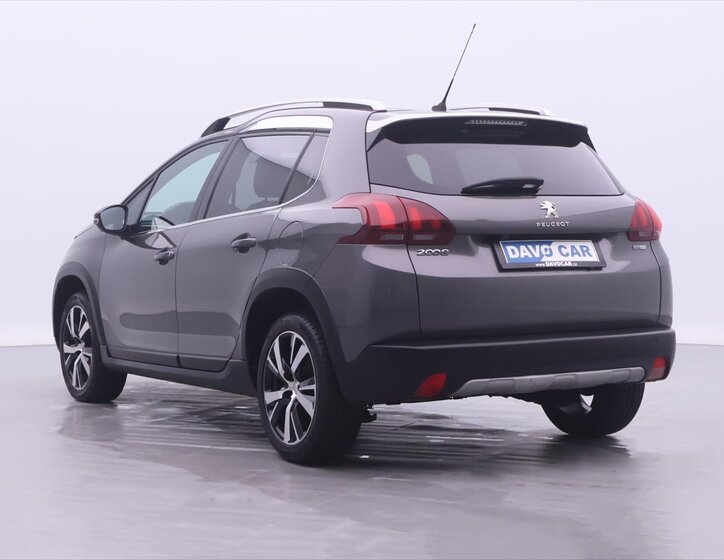 Peugeot 2008 SUV 1,2 l 81 kw