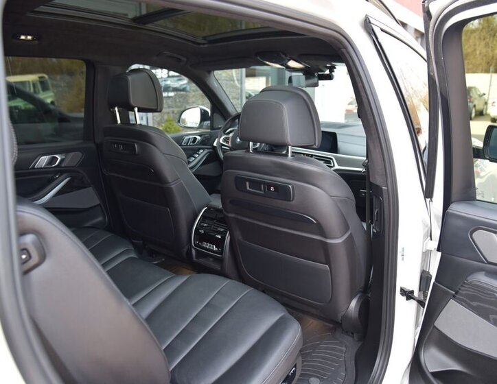 BMW X7 SUV / Terénní 3,0 l 195 kw