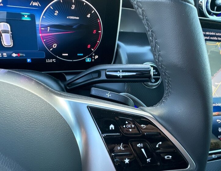 Mercedes-Benz GLC SUV / Terénní 2,0 l 145 kw