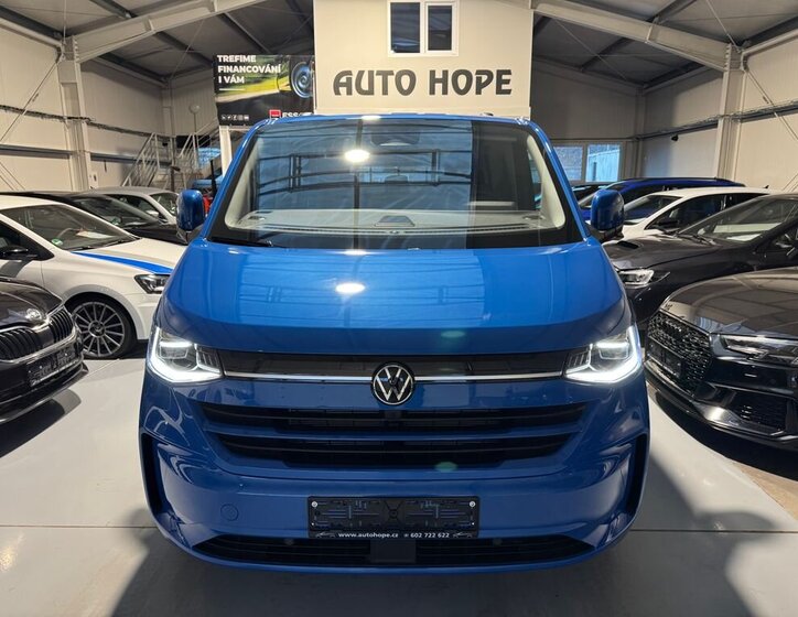 Volkswagen Caravelle 8