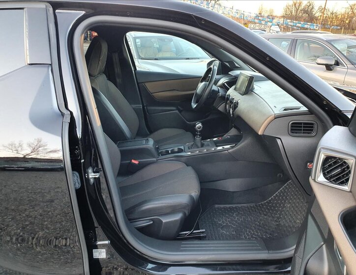DS Automobiles DS3 Crossback 11
