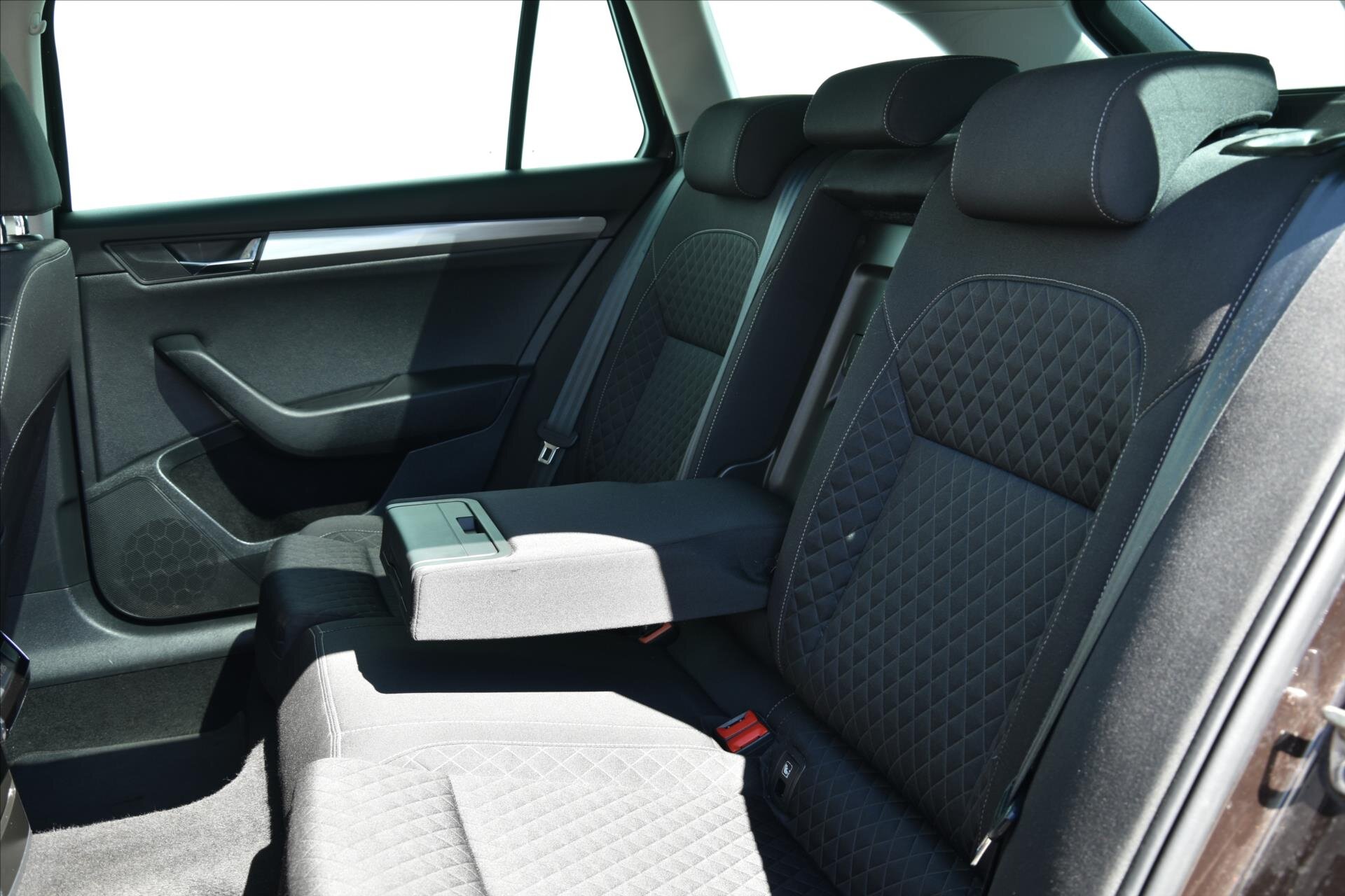 Škoda Superb Kombi 2,0 l 140 kw