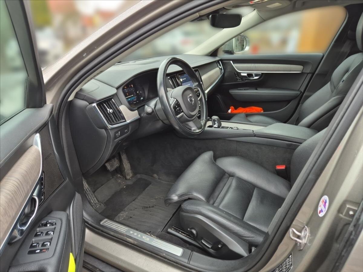 Volvo V90 Kombi 2,0 l 145 kw