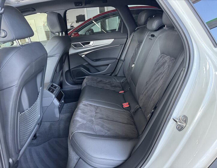 Audi A6 Allroad Kombi 3,0 l 210 kw