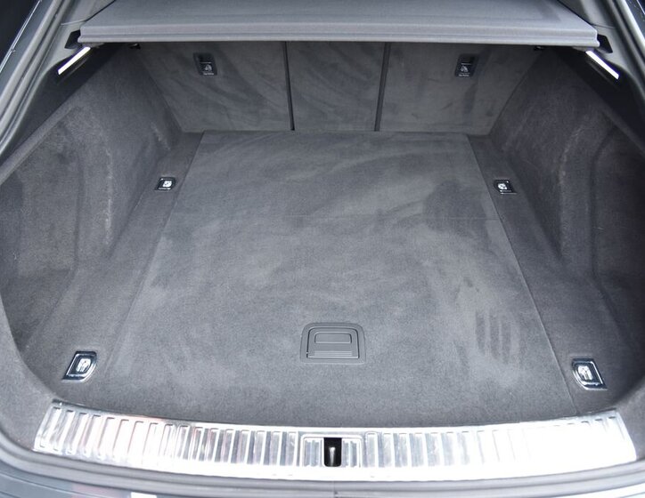 Audi e-tron SUV 0,0 300 kw