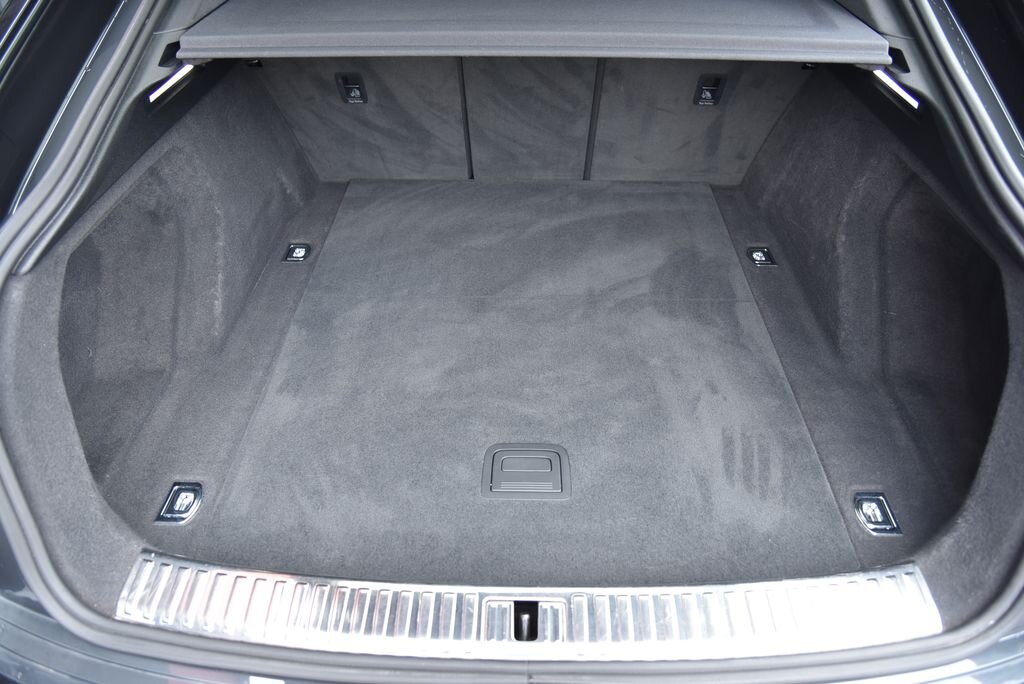 Audi e-tron SUV 0,0 300 kw