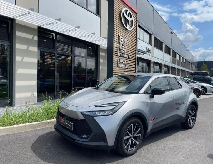 Toyota C-HR 2
