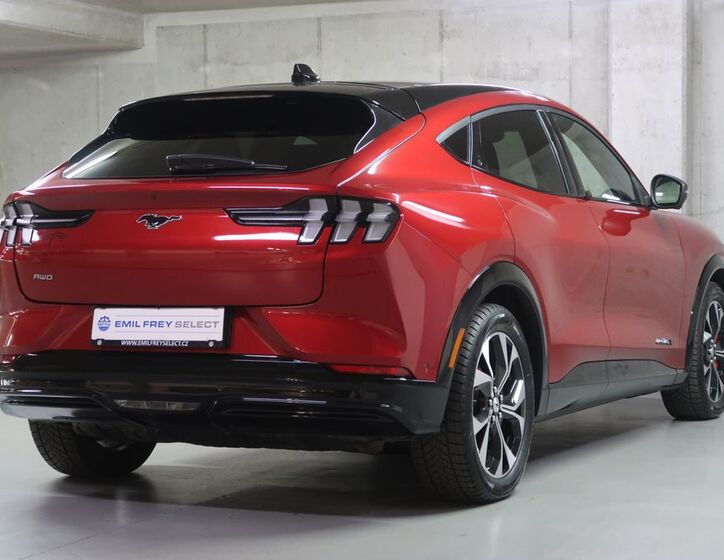 Ford Mustang Mach-E 5