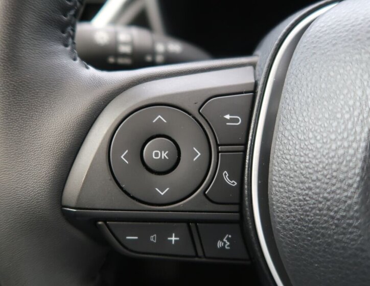 Toyota Corolla Cross Hatchback 2,0 l 112 kw