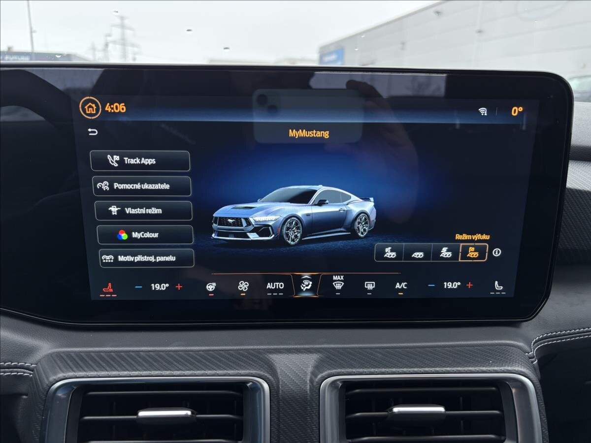 Ford Mustang Kupé 5,0 l 328 kw