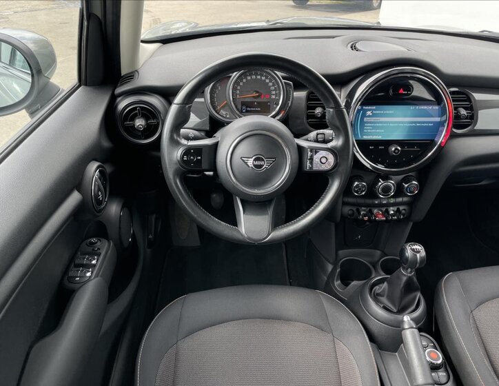 Mini Cooper Hatchback 1,5 l 100 kw