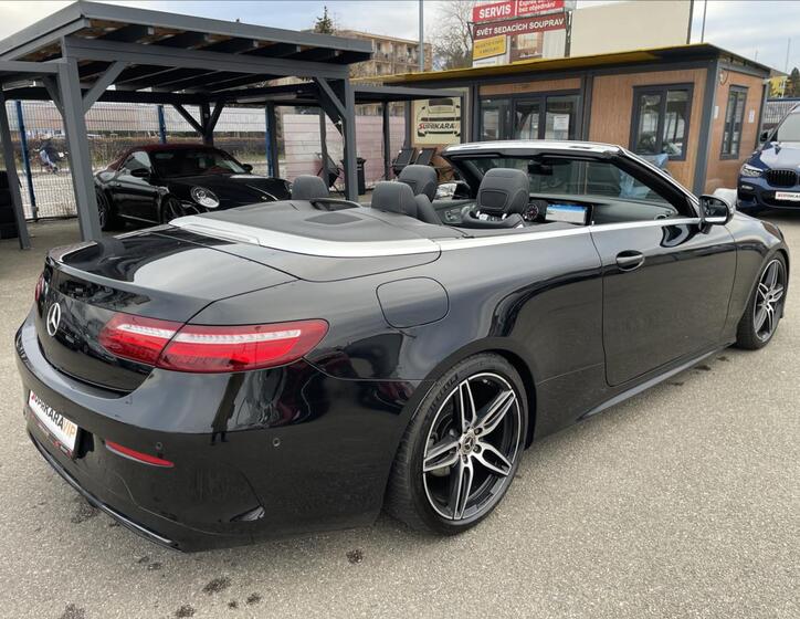 Mercedes-Benz Třídy E 10