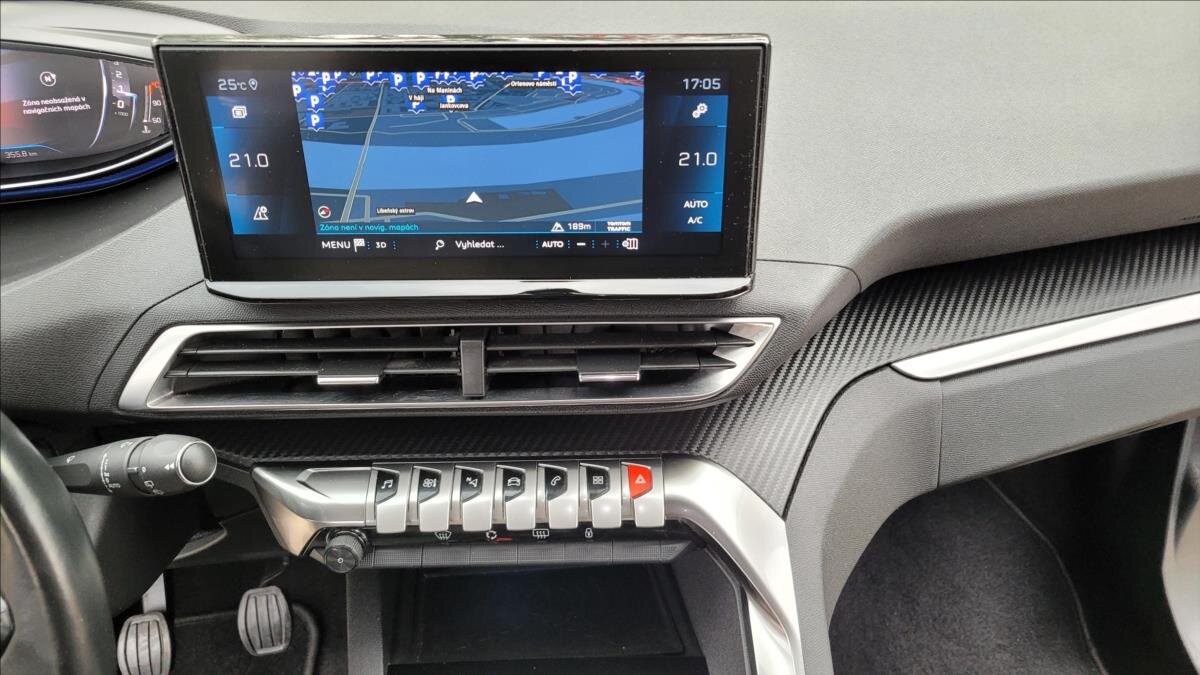 Peugeot 3008 SUV / Terénní 1,5 l 96 kw