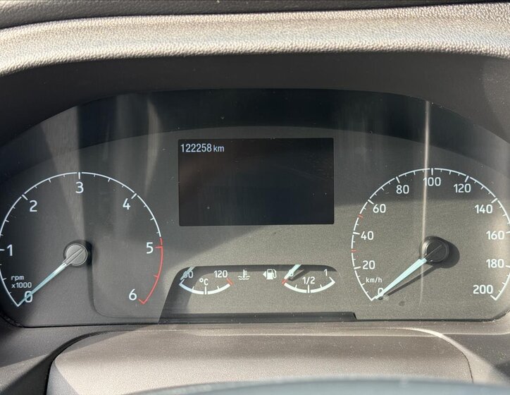 Ford Tourneo Custom MPV 2,0 l 136 kw