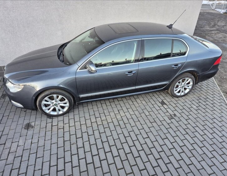 Škoda Superb Sedan / Limuzína 2,0 l 125 kw