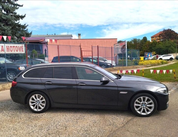 BMW Řada 5 Kombi 3,0 l 190 kw