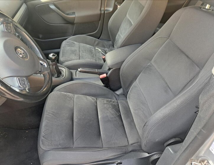 Volkswagen Golf Kombi 1,6 l 77 kw