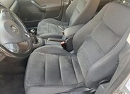 Volkswagen Golf Kombi 1,6 l 77 kw