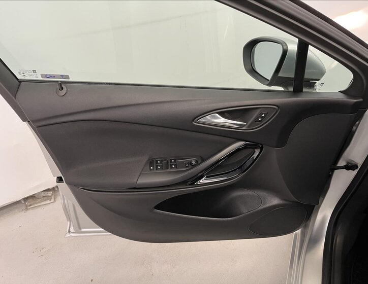 Opel Astra Hatchback 1,6 l 118 kw