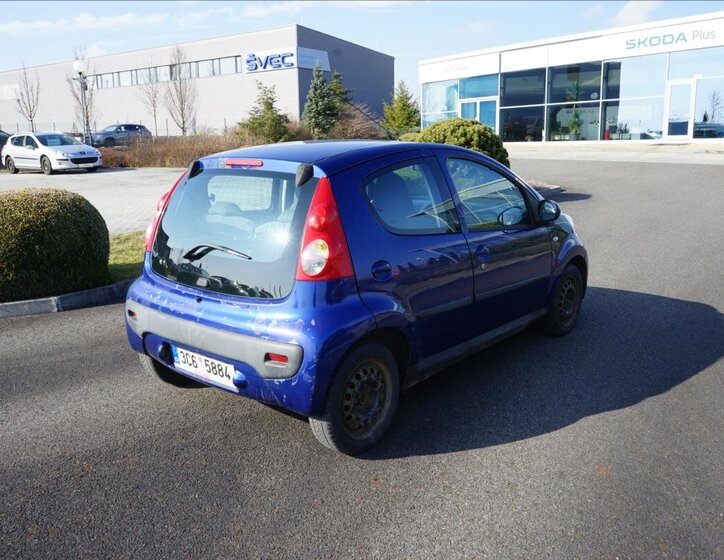 Peugeot 107 Hatchback 998,0 50 kw