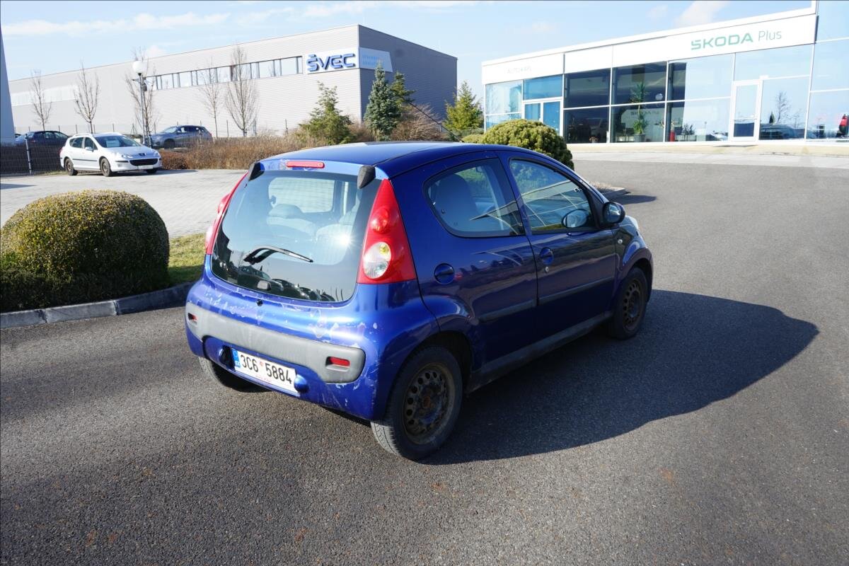 Peugeot 107 Hatchback 998,0 50 kw