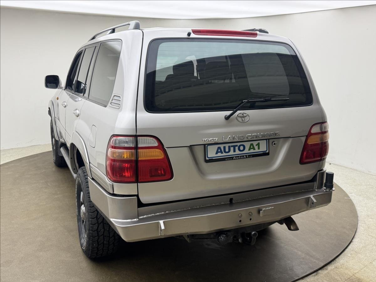 Toyota Land Cruiser SUV / Terénní 4,2 l 150 kw