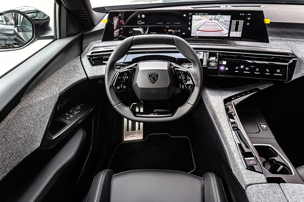 Peugeot 3008 SUV / Terénní 1,2 l 107 kw