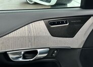 Volvo XC90 SUV / Terénní 2,0 l 173 kw