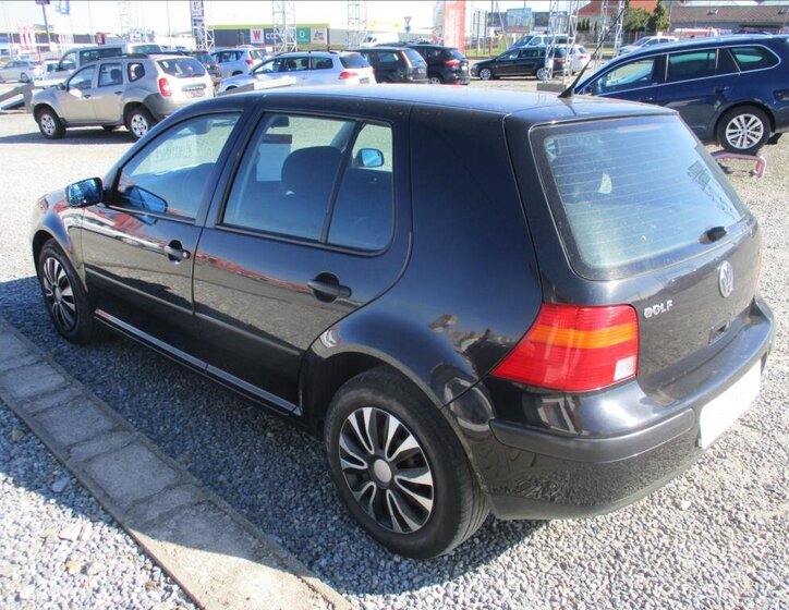 Volkswagen Golf Hatchback 1,6 l 77 kw